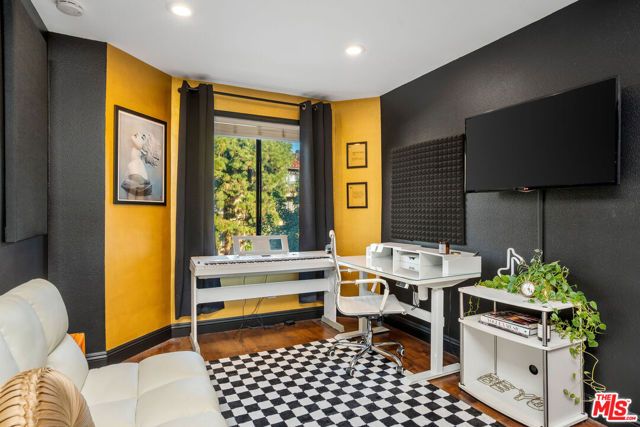 323 N Jackson Street 115, Glendale, CA 91206