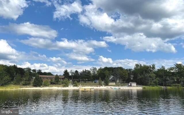 9491 JUNIPER DR, Tobyhanna, PA 18466