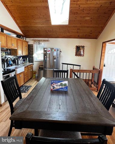 9491 JUNIPER DR, Tobyhanna, PA 18466