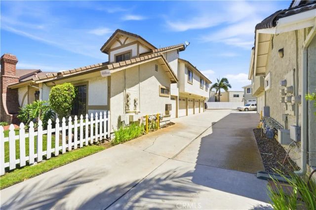 4891 Vista Drive, Huntington Beach, CA 92649