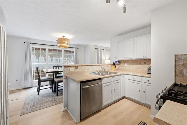 3763 SW Jonathan Glen Way SW, Snellville, GA 30039