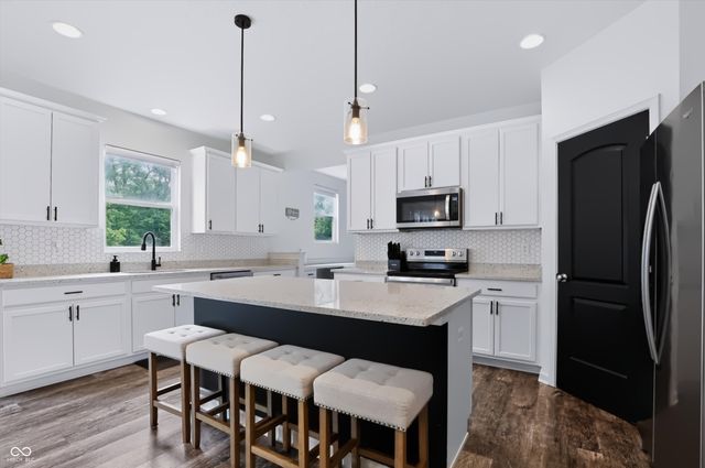 12695 Sunrise Drive, Noblesville, IN 46060