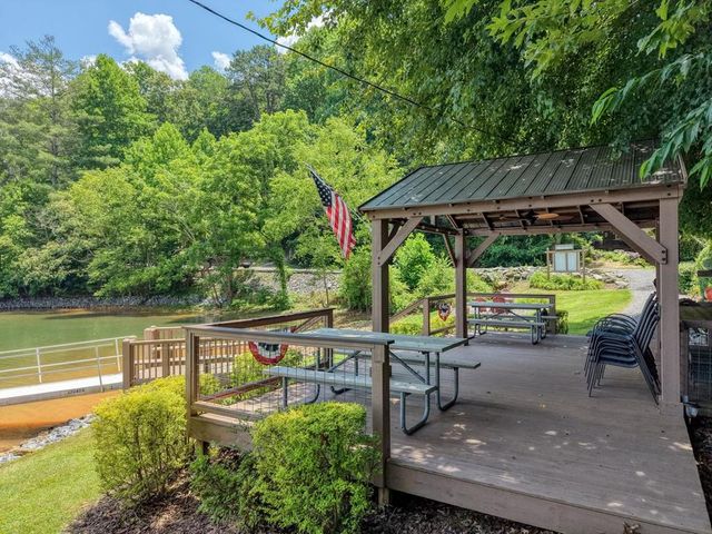 14 B Breezewood Village, Young Harris, GA 30582