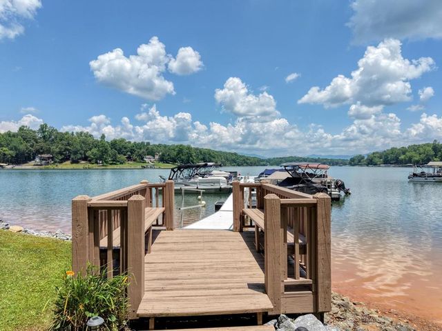 14 B Breezewood Village, Young Harris, GA 30582