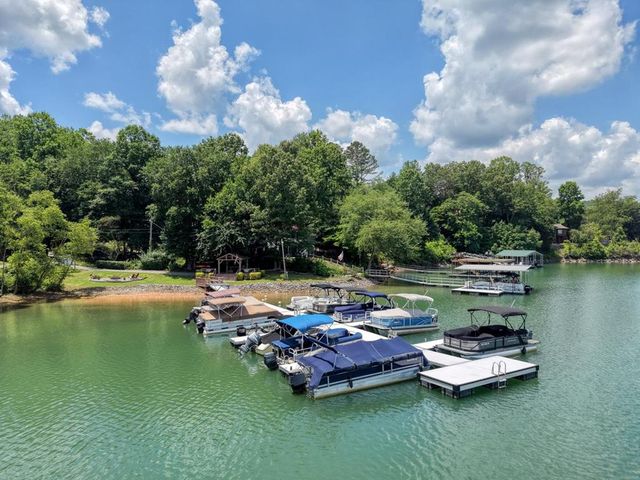 14 B Breezewood Village, Young Harris, GA 30582