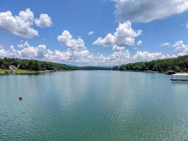 14 B Breezewood Village, Young Harris, GA 30582