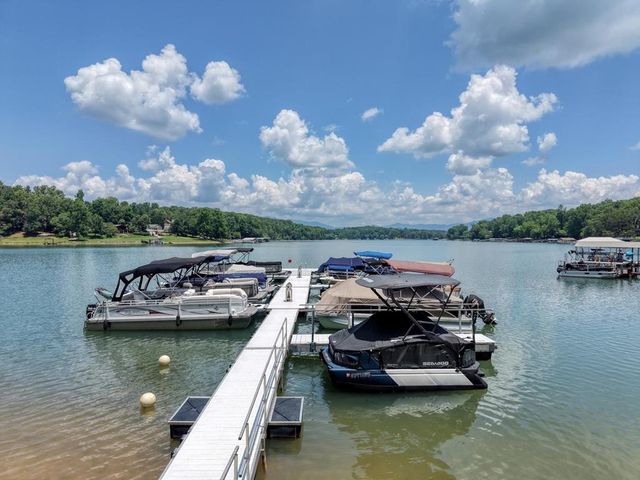 14 B Breezewood Village, Young Harris, GA 30582