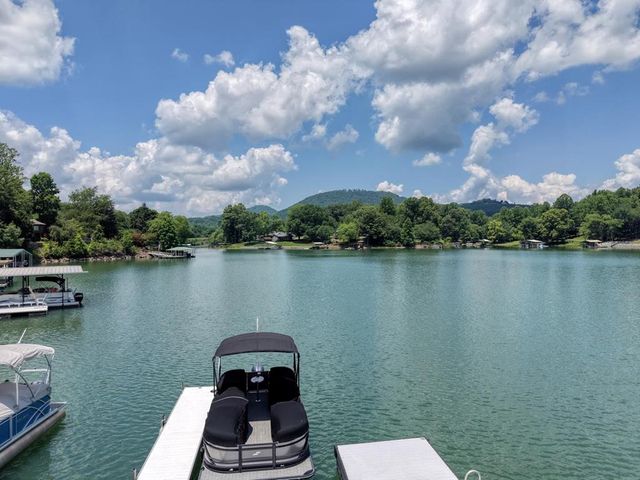 14 B Breezewood Village, Young Harris, GA 30582