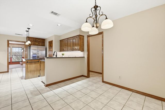 3813 Cambridge Circle W, Bedford, TX 76021