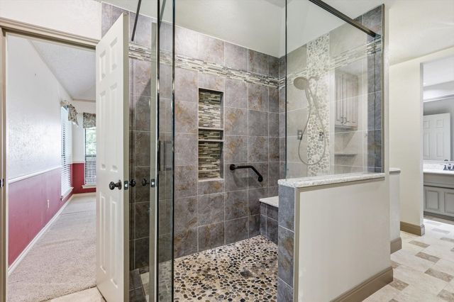 3813 Cambridge Circle W, Bedford, TX 76021