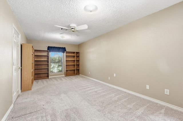 3813 Cambridge Circle W, Bedford, TX 76021