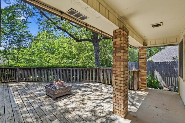 3813 Cambridge Circle W, Bedford, TX 76021