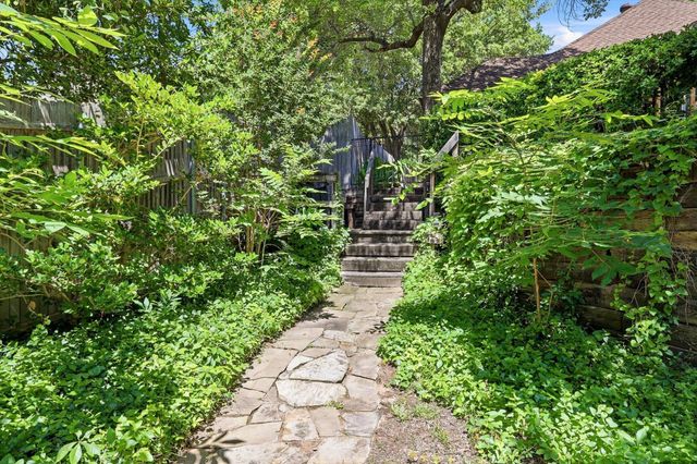 3813 Cambridge Circle W, Bedford, TX 76021