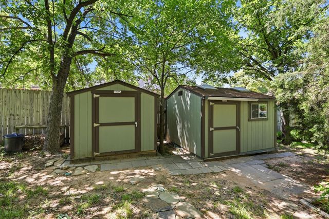 3813 Cambridge Circle W, Bedford, TX 76021