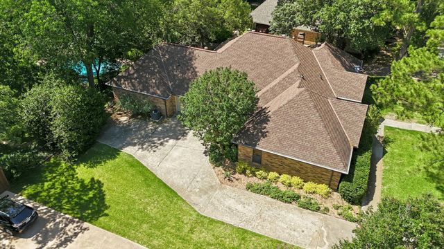 3813 Cambridge Circle W, Bedford, TX 76021