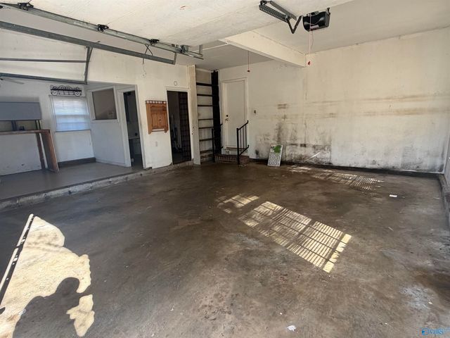 1303 Club View Drive NW, Huntsville, AL 35816