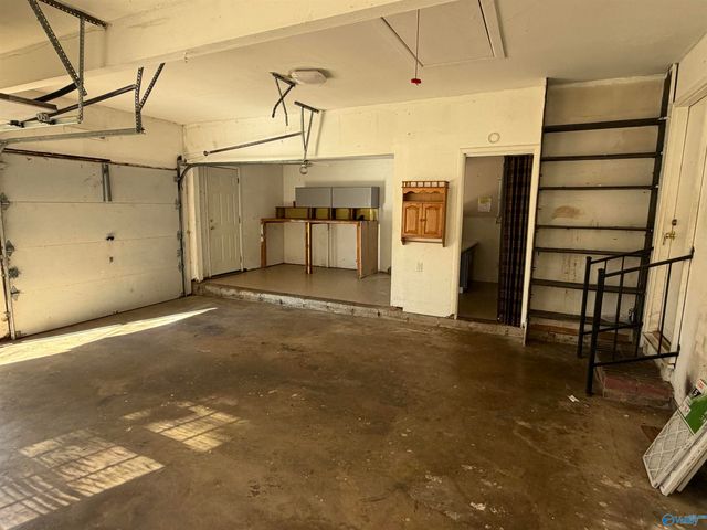 1303 Club View Drive NW, Huntsville, AL 35816