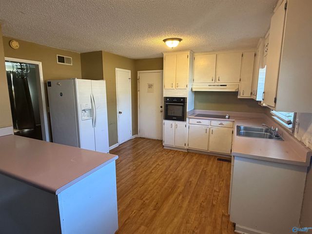 1303 Club View Drive NW, Huntsville, AL 35816