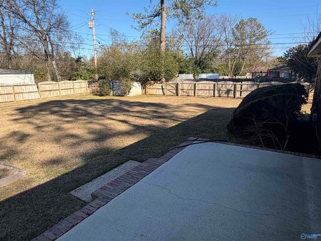 1303 Club View Drive NW, Huntsville, AL 35816