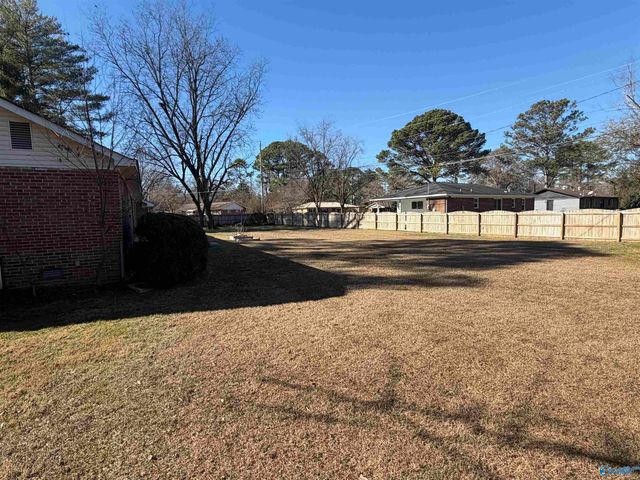 1303 Club View Drive NW, Huntsville, AL 35816