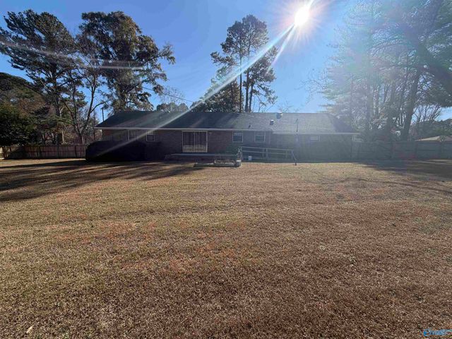 1303 Club View Drive NW, Huntsville, AL 35816