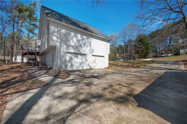 229 Oak Landing Drive, Douglasville, GA 30134