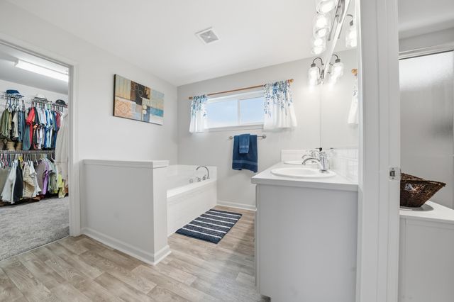 840 S Shelley Lake Ln, Spokane, WA 99037