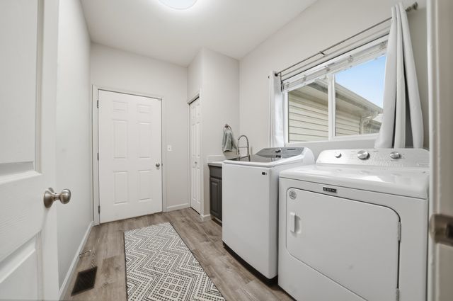 840 S Shelley Lake Ln, Spokane, WA 99037