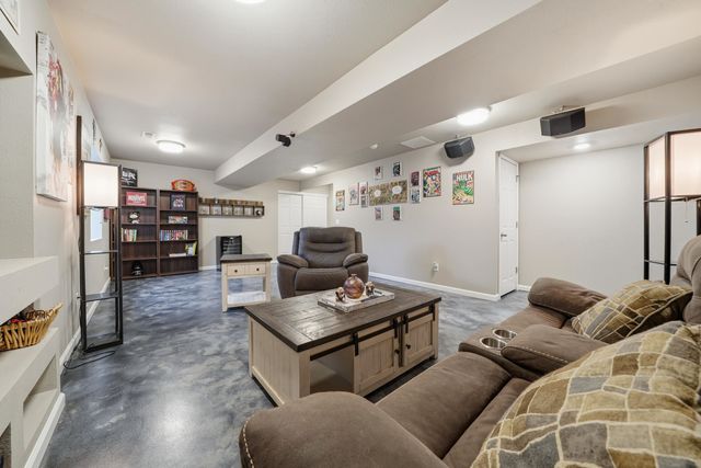 840 S Shelley Lake Ln, Spokane, WA 99037