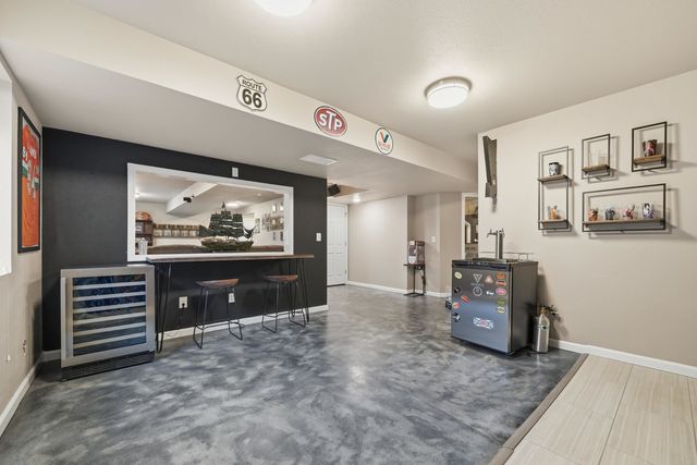 840 S Shelley Lake Ln, Spokane, WA 99037