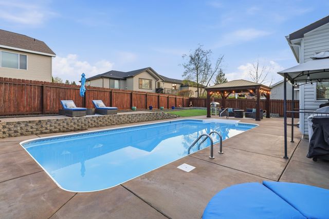 840 S Shelley Lake Ln, Spokane, WA 99037