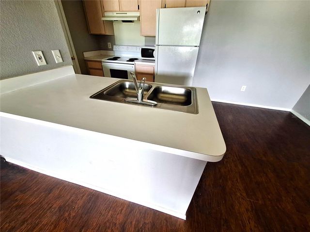 12906 SANCTUARY COVE DRIVE 304, Temple Terrace, FL 33637