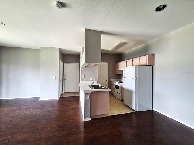 12906 SANCTUARY COVE DRIVE 304, Temple Terrace, FL 33637