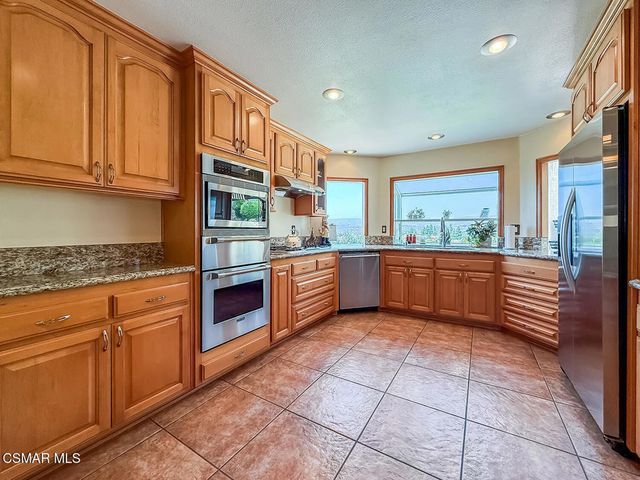 13749 Gunsmoke Road, Moorpark, CA 93021