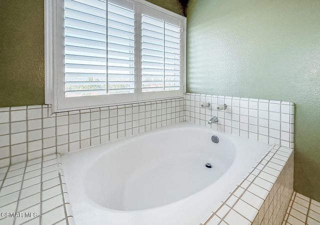 13749 Gunsmoke Road, Moorpark, CA 93021