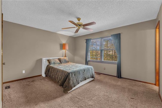 1884 E 978th Road, Lawrence, KS 66049