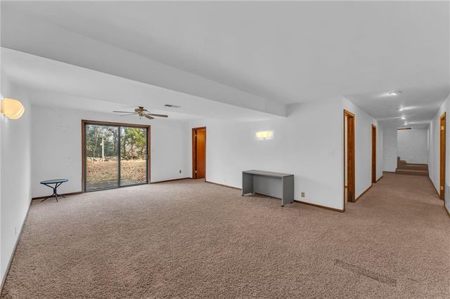 1884 E 978th Road, Lawrence, KS 66049