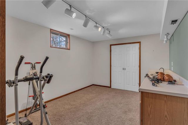 1884 E 978th Road, Lawrence, KS 66049