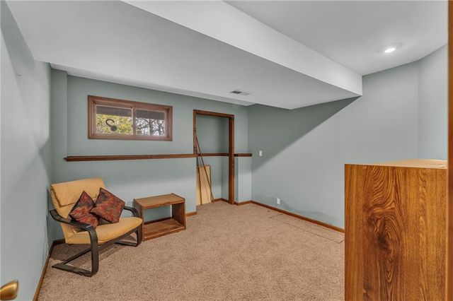 1884 E 978th Road, Lawrence, KS 66049