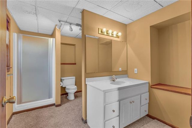 1884 E 978th Road, Lawrence, KS 66049