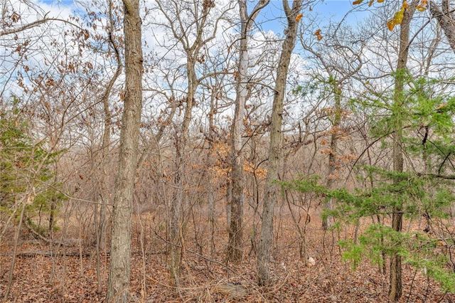 1884 E 978th Road, Lawrence, KS 66049