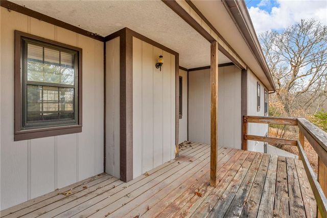 1884 E 978th Road, Lawrence, KS 66049