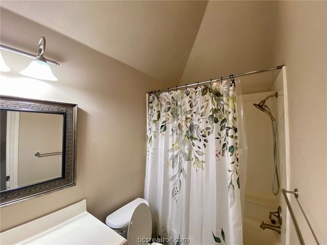 3908 Faimes Ct, College Station, TX 77845