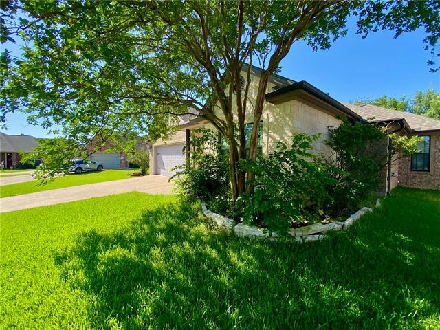 3908 Faimes Ct, College Station, TX 77845