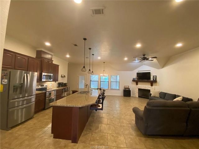 3908 Faimes Ct, College Station, TX 77845