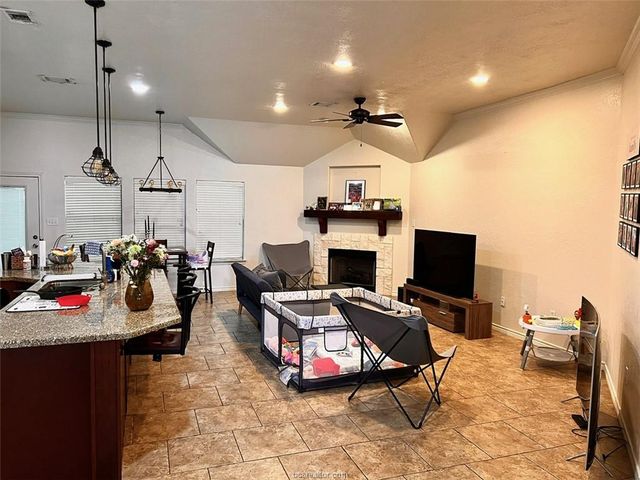 3908 Faimes Ct, College Station, TX 77845