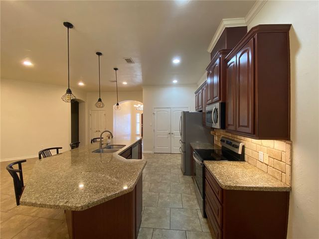 3908 Faimes Ct, College Station, TX 77845