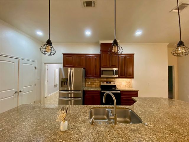 3908 Faimes Ct, College Station, TX 77845