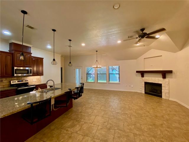 3908 Faimes Ct, College Station, TX 77845