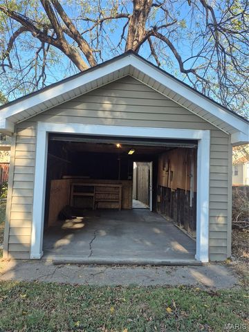 2434 Benton Street, Granite City, IL 62040